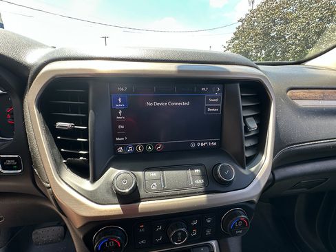 Used 2020 GMC Acadia Denali w/ Technology Package AWD/4WD image 34