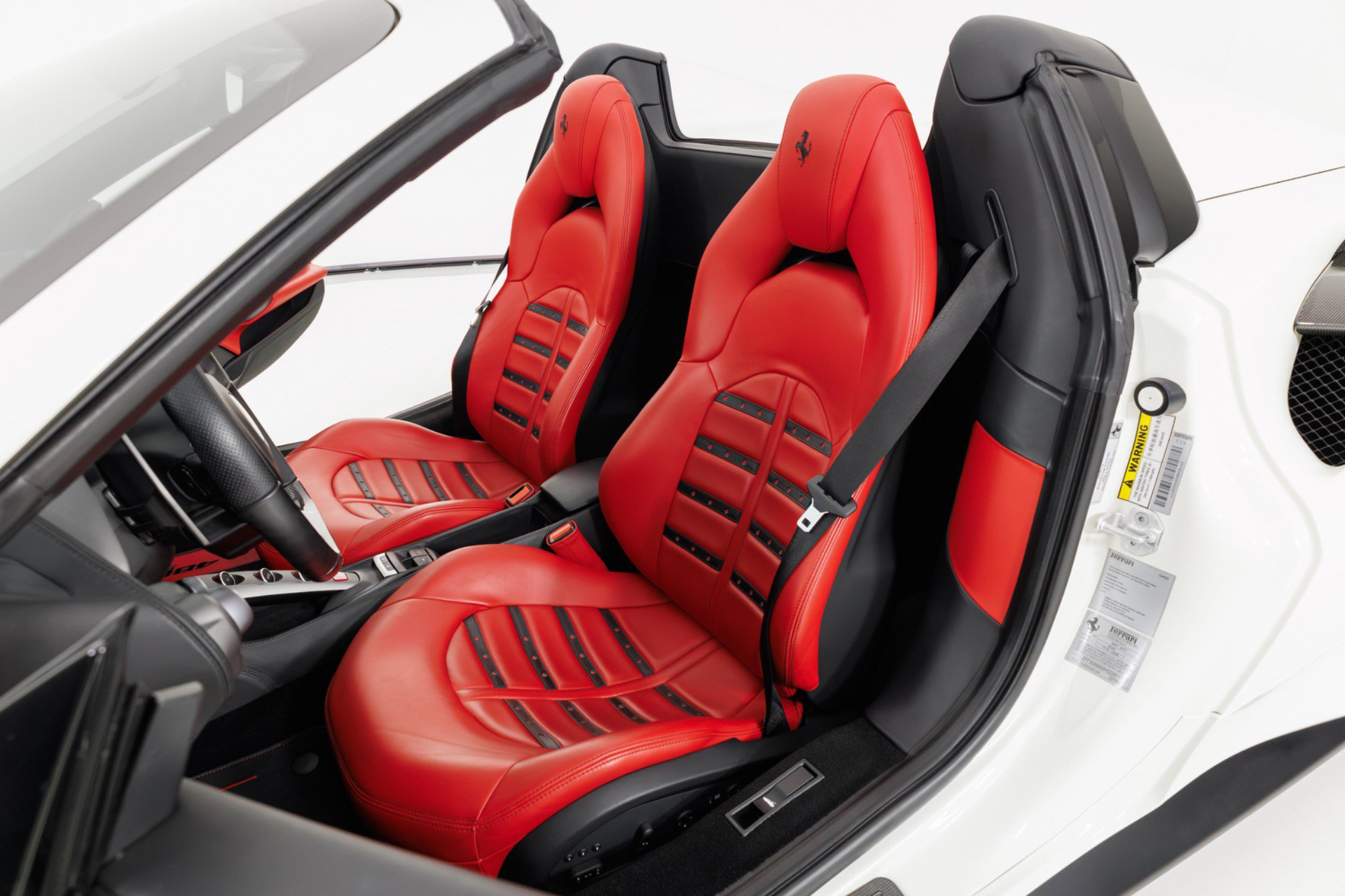 Used 2017 Ferrari 488 Spider RWD image 18
