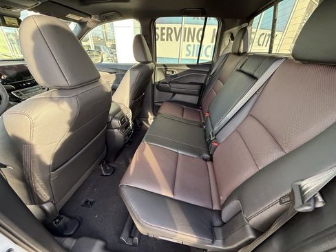 New 2026 Honda Ridgeline Black Edition image 9