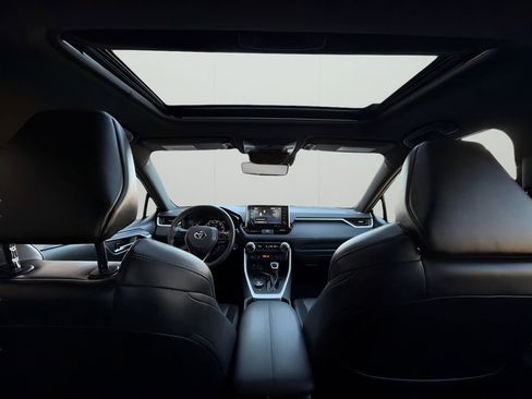 Used 2021 Toyota RAV4 XSE w/ XSE Grade Weather Package image 27