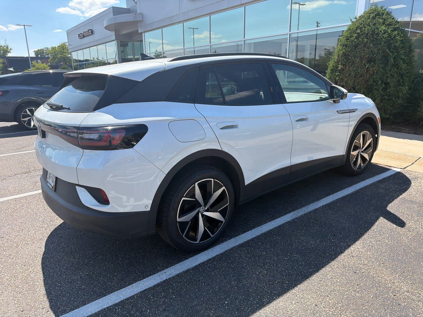 Certified 2023 Volkswagen ID.4 Pro S AWD/4WD image 2