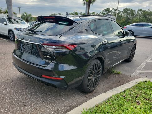 Used 2022 Maserati Levante Modena AWD/4WD image 3