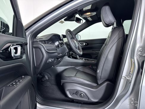 New 2026 Jeep Compass Limited image 4