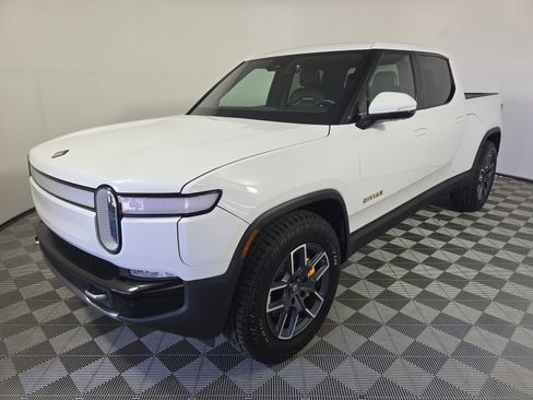 Used 2023 Rivian R1T Launch Edition image 1