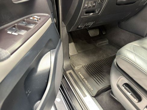 Used 2020 Toyota Land Cruiser Heritage Edition AWD/4WD image 7