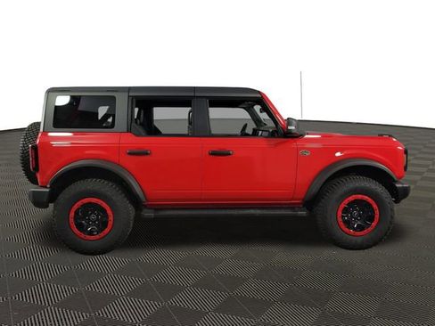 Used 2023 Ford Bronco Wildtrak image 11