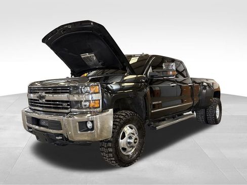 Used 2019 Chevrolet Silverado 3500 LTZ w/ Duramax Plus Package image 11