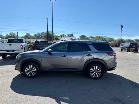 Used 2022 Nissan Pathfinder SL AWD/4WD image 5