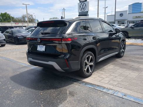 New 2026 Volkswagen Tiguan SE FWD image 4