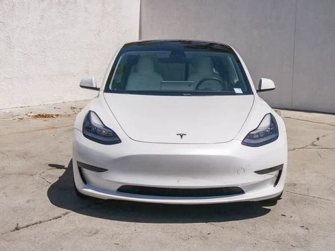 Used 2021 Tesla Model 3 Standard Range Plus RWD image 2