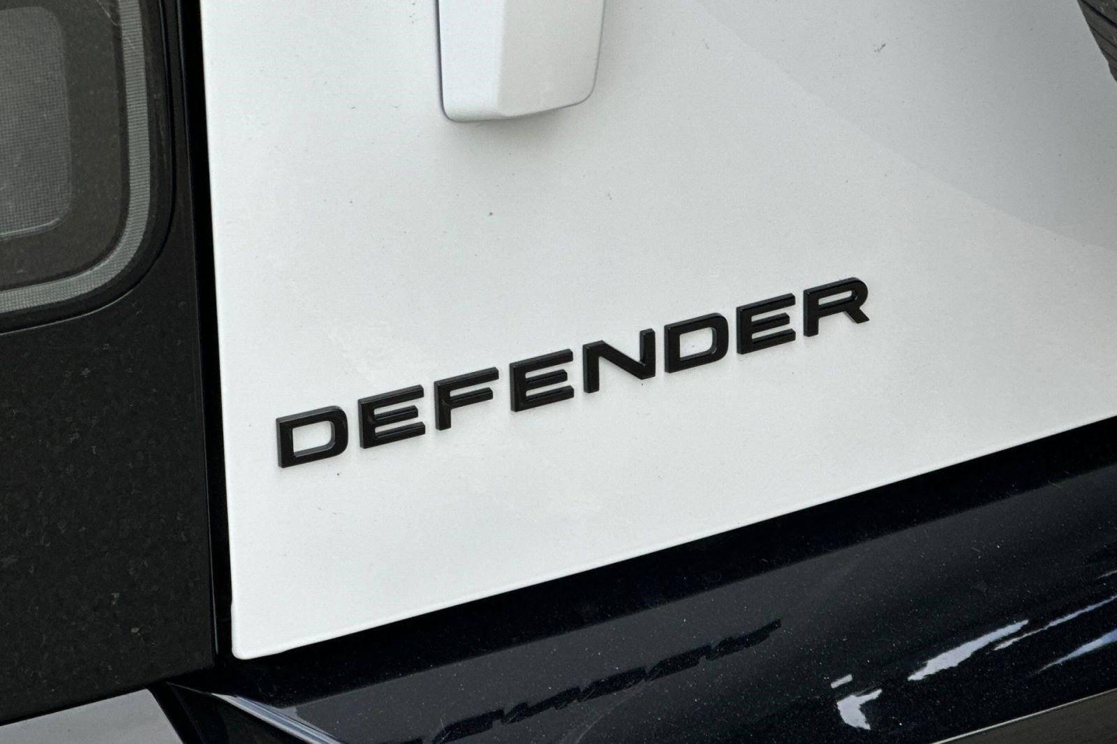 New 2026 Land Rover Defender 110 X-Dynamic SE AWD/4WD image 27