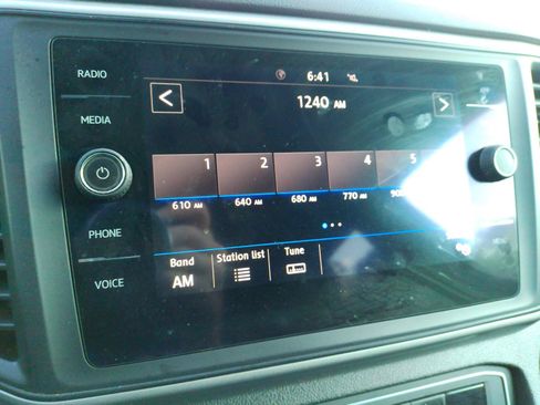 Used 2020 Volkswagen Atlas Cross Sport SE AWD/4WD image 17