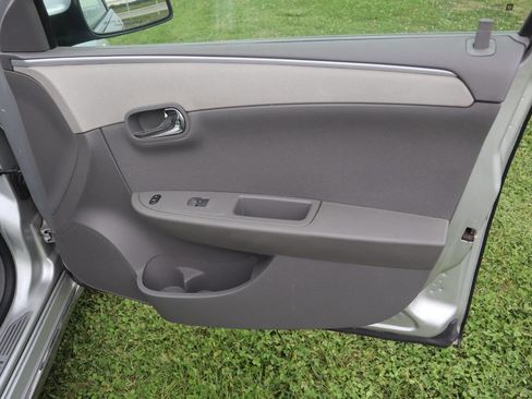 Used 2009 Chevrolet Malibu LT FWD image 25