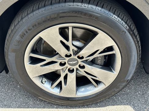 Used 2024 Genesis GV70 3.5T Sport AWD/4WD image 11