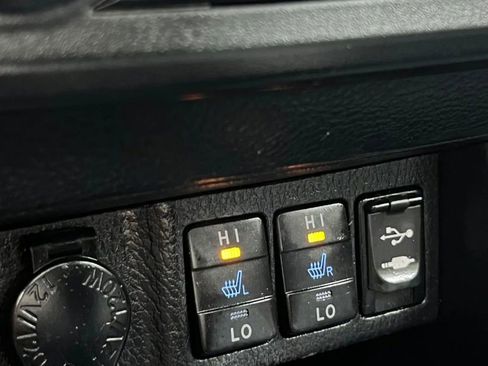 Used 2014 Toyota Corolla L image 15