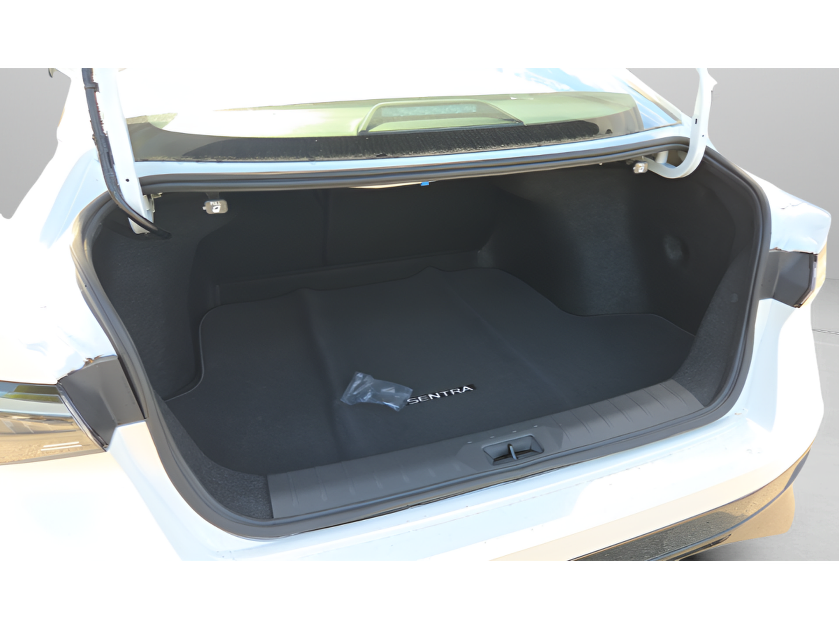 Used 2026 Nissan Sentra SR w/ Floor Mat Package FWD image 13