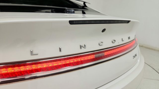 Used 2018 Lincoln MKZ Reserve w/ Technology Package FWD image 35