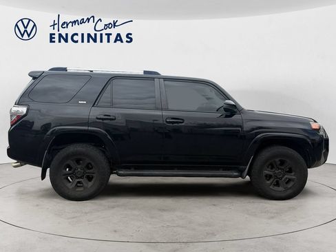 Used 2019 Toyota 4Runner SR5 AWD/4WD image 6