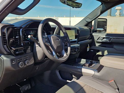 New 2026 Chevrolet Silverado 2500 ZR2 w/ LPO, Dark Essentials Package AWD/4WD image 10