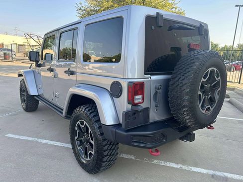 Used 2016 Jeep Wrangler Unlimited Rubicon image 4