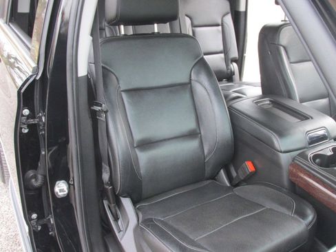 Used 2019 GMC Yukon XL SLT w/ Premium Edition image 66