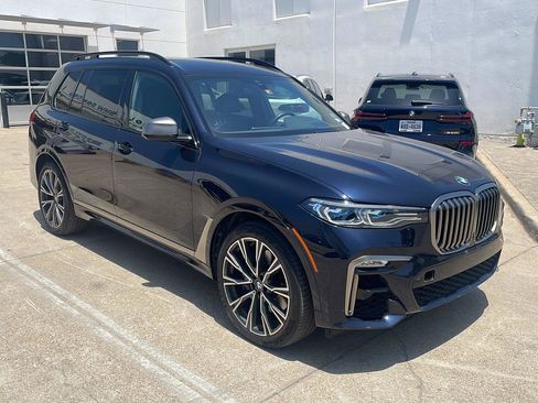 Used 2022 BMW X7 M50i w/ Cold Weather Package AWD/4WD image 3