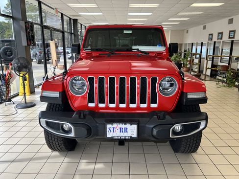 Used 2018 Jeep Wrangler Unlimited Sahara image 6