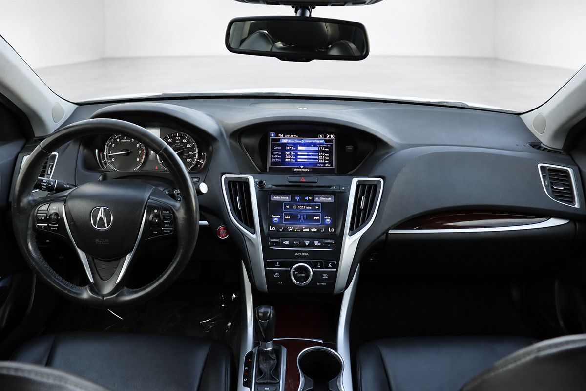 Used 2017 Acura TLX FWD image 19