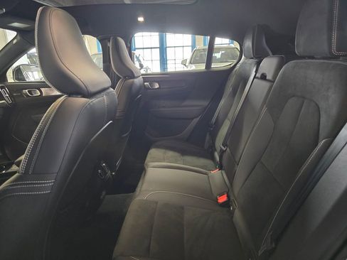 Certified 2023 Volvo C40 P8 Recharge Ultimate image 16