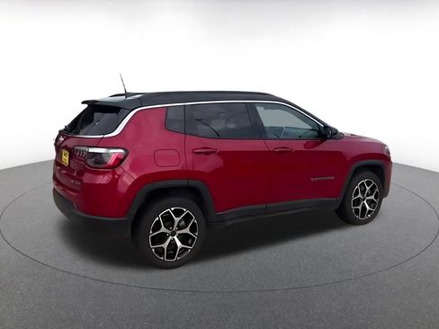 Used 2025 Jeep Compass Limited AWD/4WD image 14