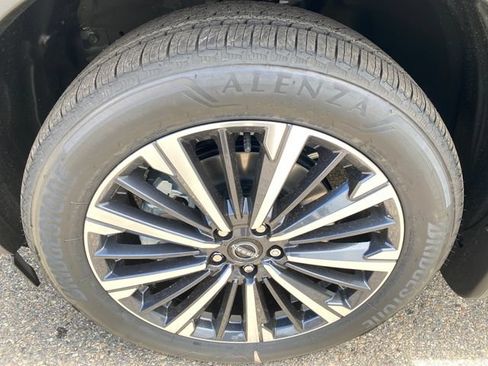 New 2026 Nissan Pathfinder Platinum w/ Cargo Package AWD/4WD image 28