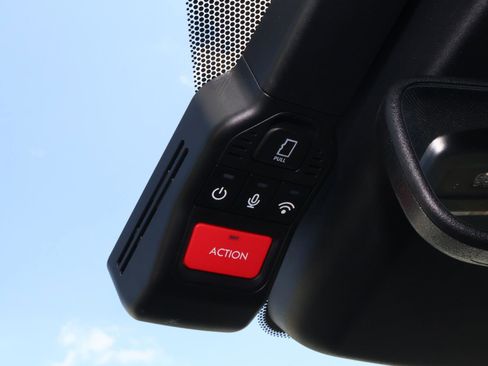 Used 2025 Toyota Camry SE image 28