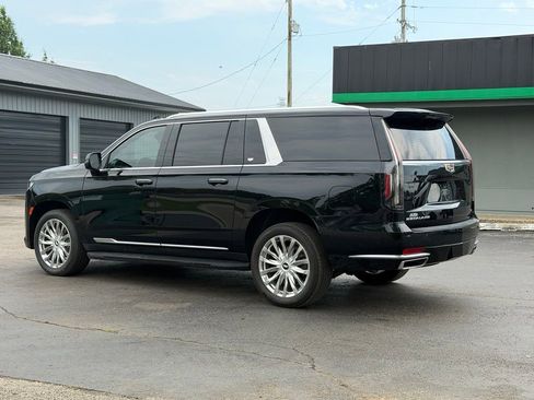 Used 2023 Cadillac Escalade ESV Premium Luxury AWD/4WD image 5