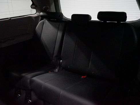 Certified 2020 Toyota Sienna SE FWD image 25