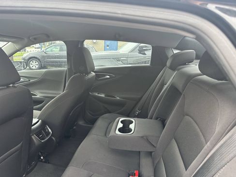 Used 2017 Chevrolet Malibu Hybrid w/ Driver Confidence Package FWD image 18