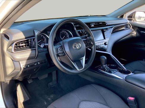 Used 2020 Toyota Camry LE FWD image 17