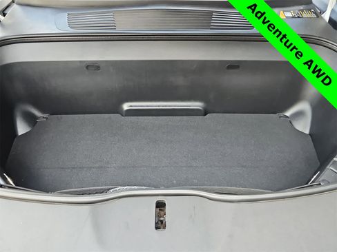 Used 2022 Rivian R1T Adventure image 13