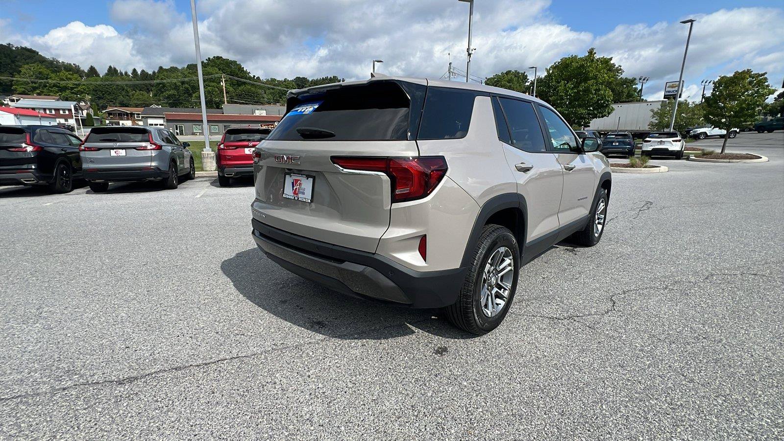 Used 2025 GMC Terrain Elevation AWD/4WD image 4