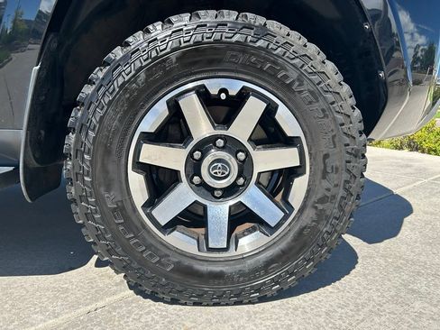 Used 2023 Toyota 4Runner TRD Off-Road AWD/4WD image 32