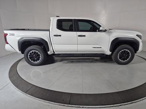 New 2025 Toyota Tacoma TRD Off-Road image 6