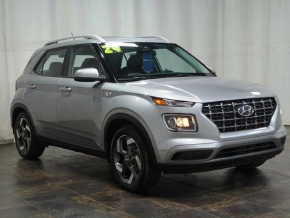 Used 2024 Hyundai Venue SEL