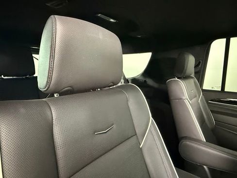 Used 2024 Cadillac Escalade ESV Sport w/ Heavy-Duty Trailer Package image 29