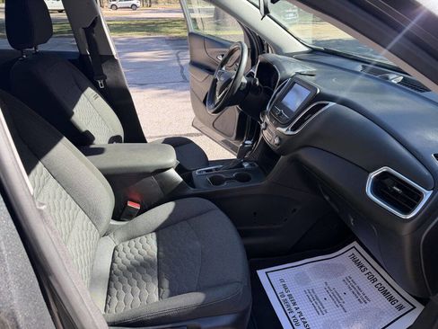 Used 2018 Chevrolet Equinox LT image 20
