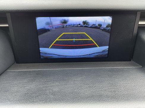 Used 2016 Lexus IS 300 AWD image 29