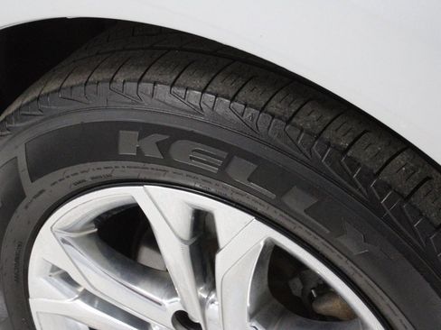 Used 2022 Toyota Sienna XSE image 21