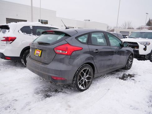 Used 2017 Ford Focus SEL w/ Cold Weather Package image 5