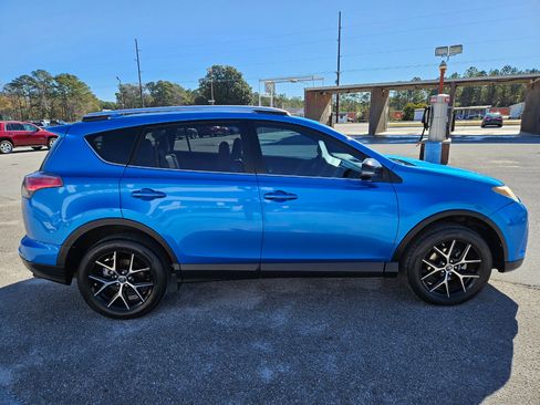 Used 2016 Toyota RAV4 SE image 7