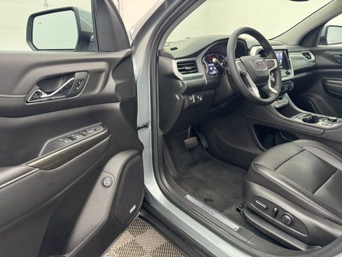 Used 2023 GMC Acadia SLT FWD image 15