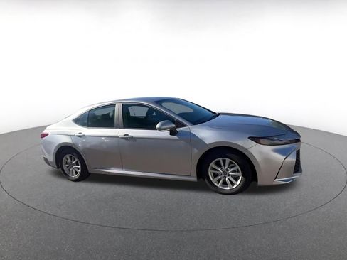 Used 2025 Toyota Camry LE image 2