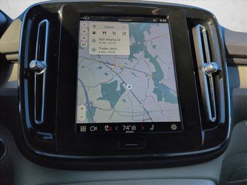 Used 2023 Volvo XC40 B4 Plus w/ Driver Assist Package image 13